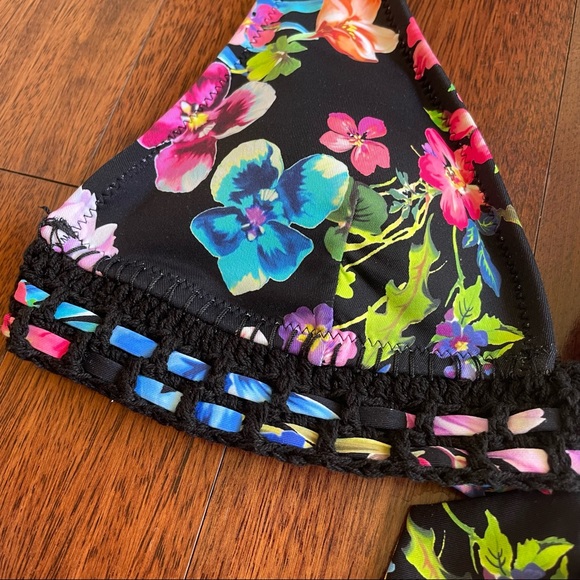 Johnny Was Caribbean Bikini Set Black Floral Embroidered Size Small - Picture 11 of 14